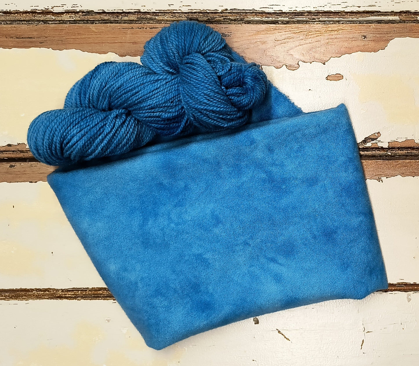 Bright Blue 01 M Hand Dyed Wool Yarn (Wholesale)