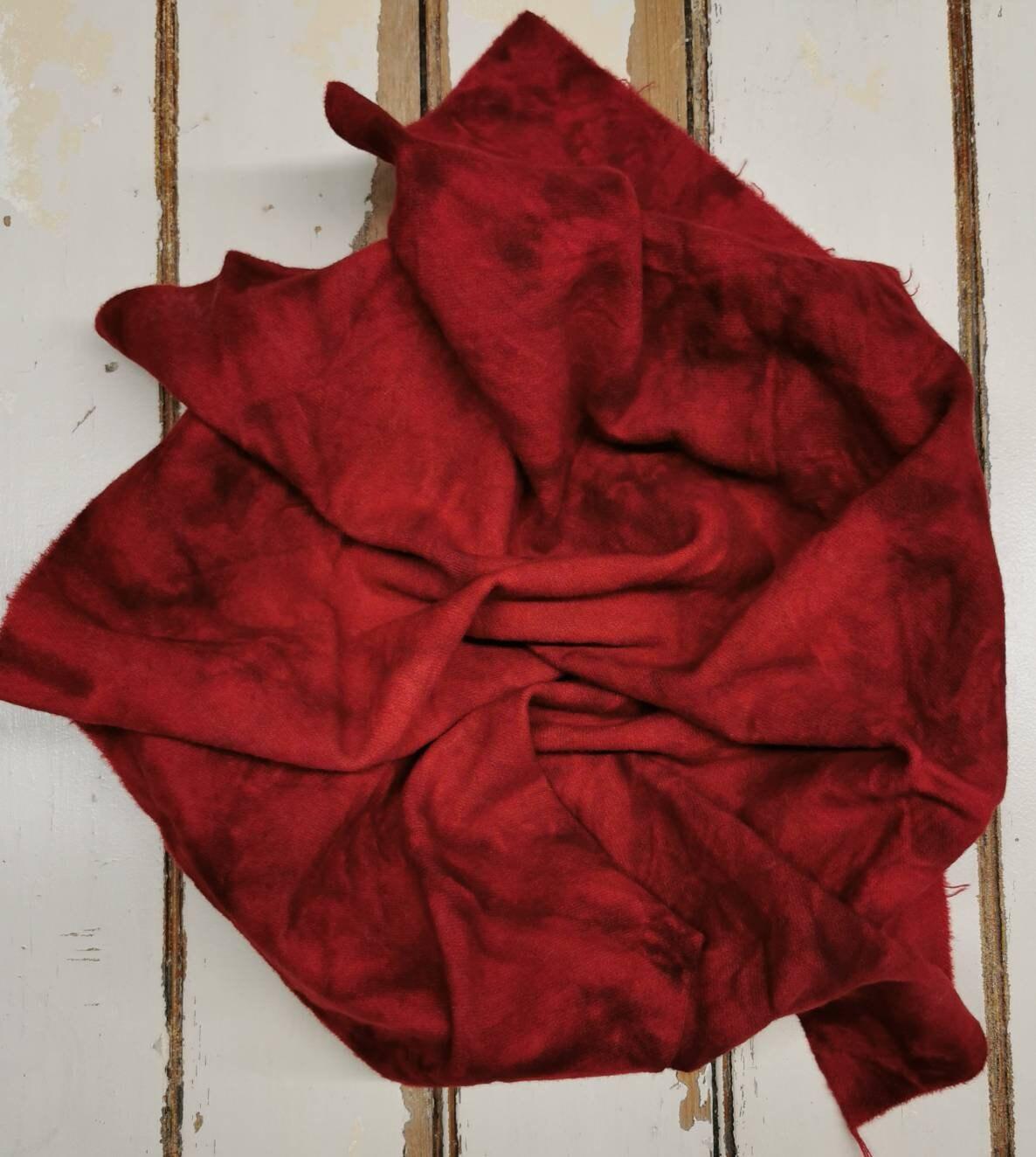 CHILI PEPPER (Mottled) Hand Dyed Wool - All About Ewe Wool Shop