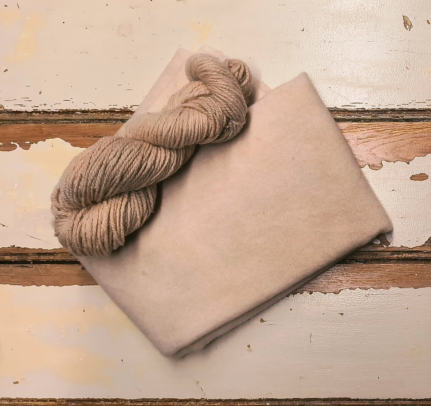 Bisque 01 M Hand Dyed Wool Yarn (Wholesale)