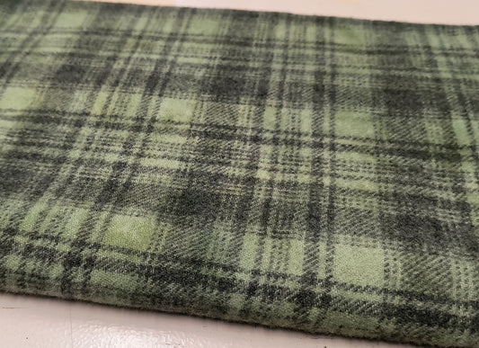 MOSS Hand Dyed Plaid Wool (Medium)
