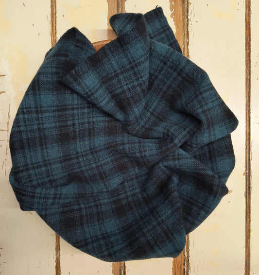 FOREST GREEN Hand Dyed Plaid Wool (Dark) - All About Ewe Wool Shop