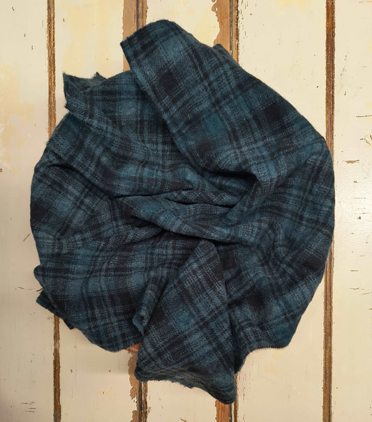 HERITAGE (Mottled) Hand Dyed Plaid Wool (Dark)