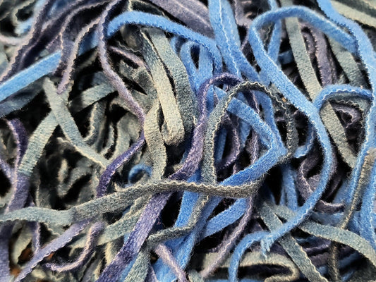 Long Pre-Cut Mixed Medium & Dark Blue 2oz Bundle Hand Dyed Wool Strips - All About Ewe Wool Shop