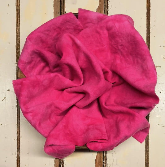 MAGENTA (mottled) Hand Dyed Wool - All About Ewe Wool Shop