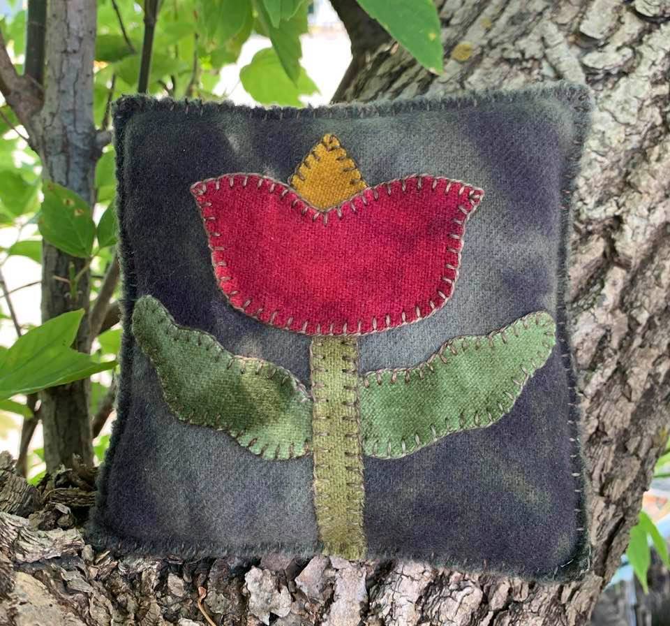 TULIP PILLOW Digital Download