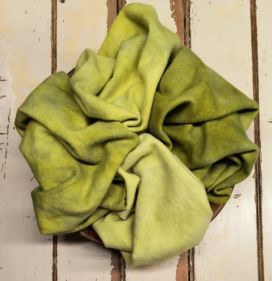 GRASSHOPPER 02 M Hand Dyed Wool