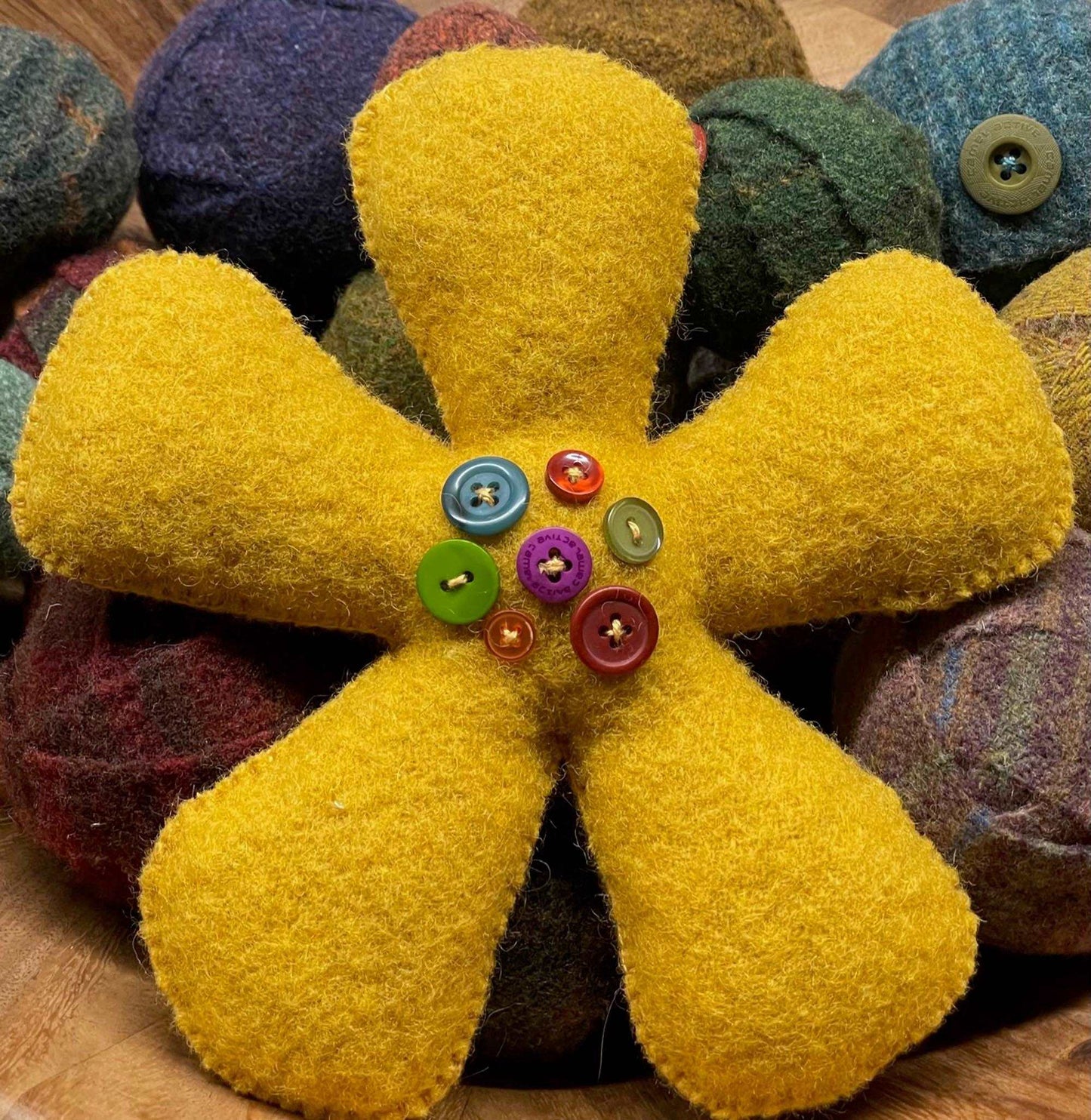 BLOOMS & BUTTONS Kit | Patchwork | Applique