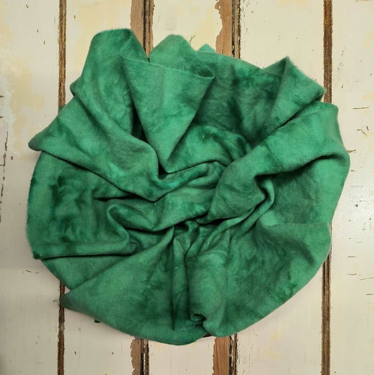 GREEN (Mottled) Hand Dyed Wool