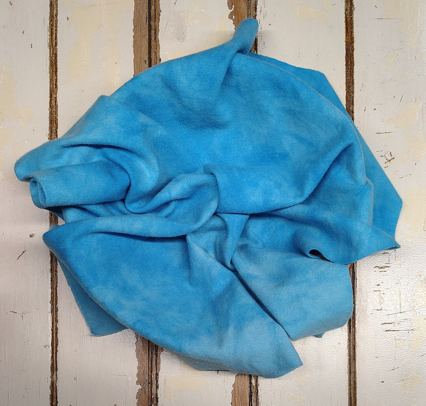 Dazzling Blue 01 M Hand Dyed Wool