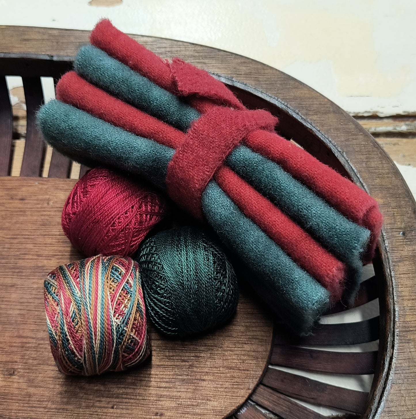 CHRISTMAS BUNDLE (Dark) Hand Dyed Wool