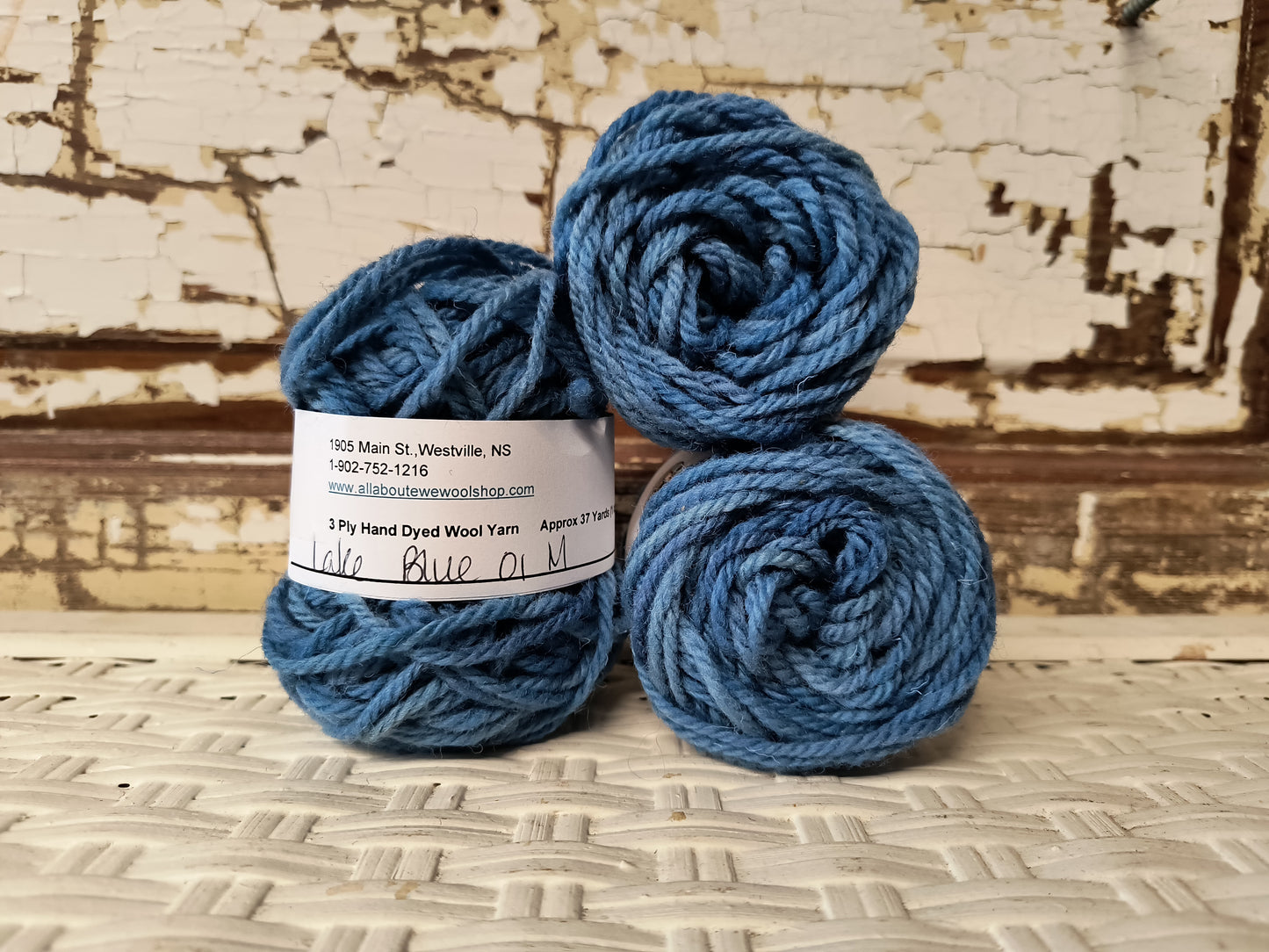 Wedgewood 01 M Hand Dyed Wool Yarn Cake
