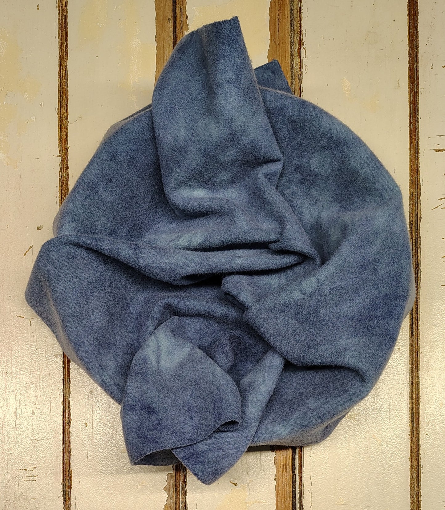 Slate 01 M Hand Dyed Wool