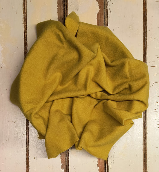 HONEY GOLD 01 P Hand Dyed Wool