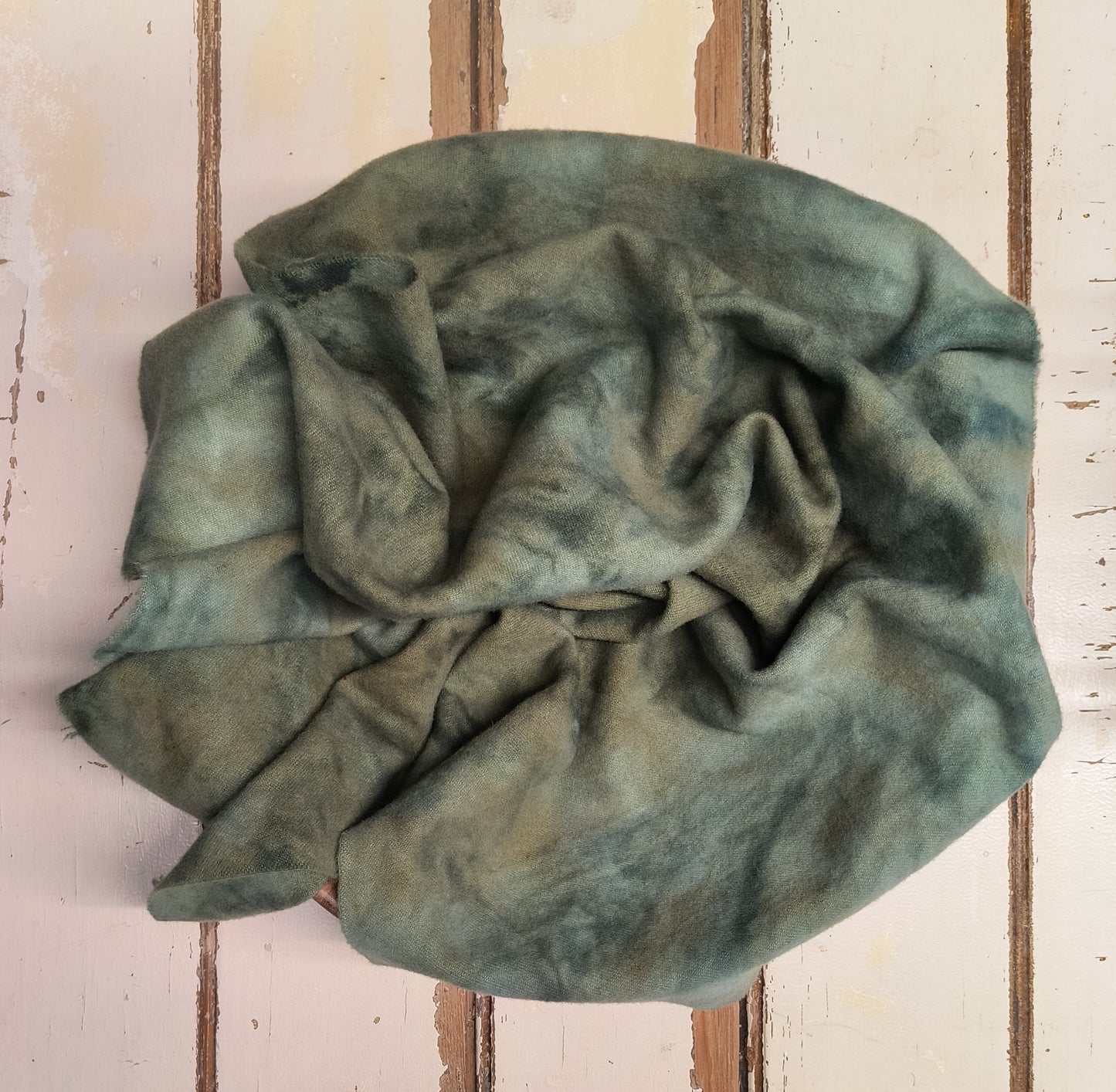 OLIVE DRAB 01 M Hand Dyed Wool