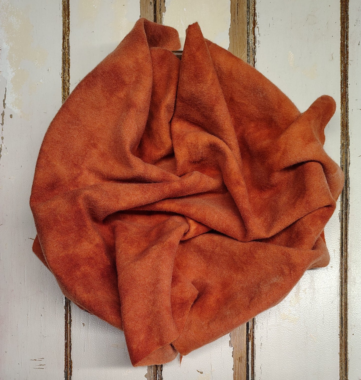 TIGER LILY 00 M Hand Dyed Wool