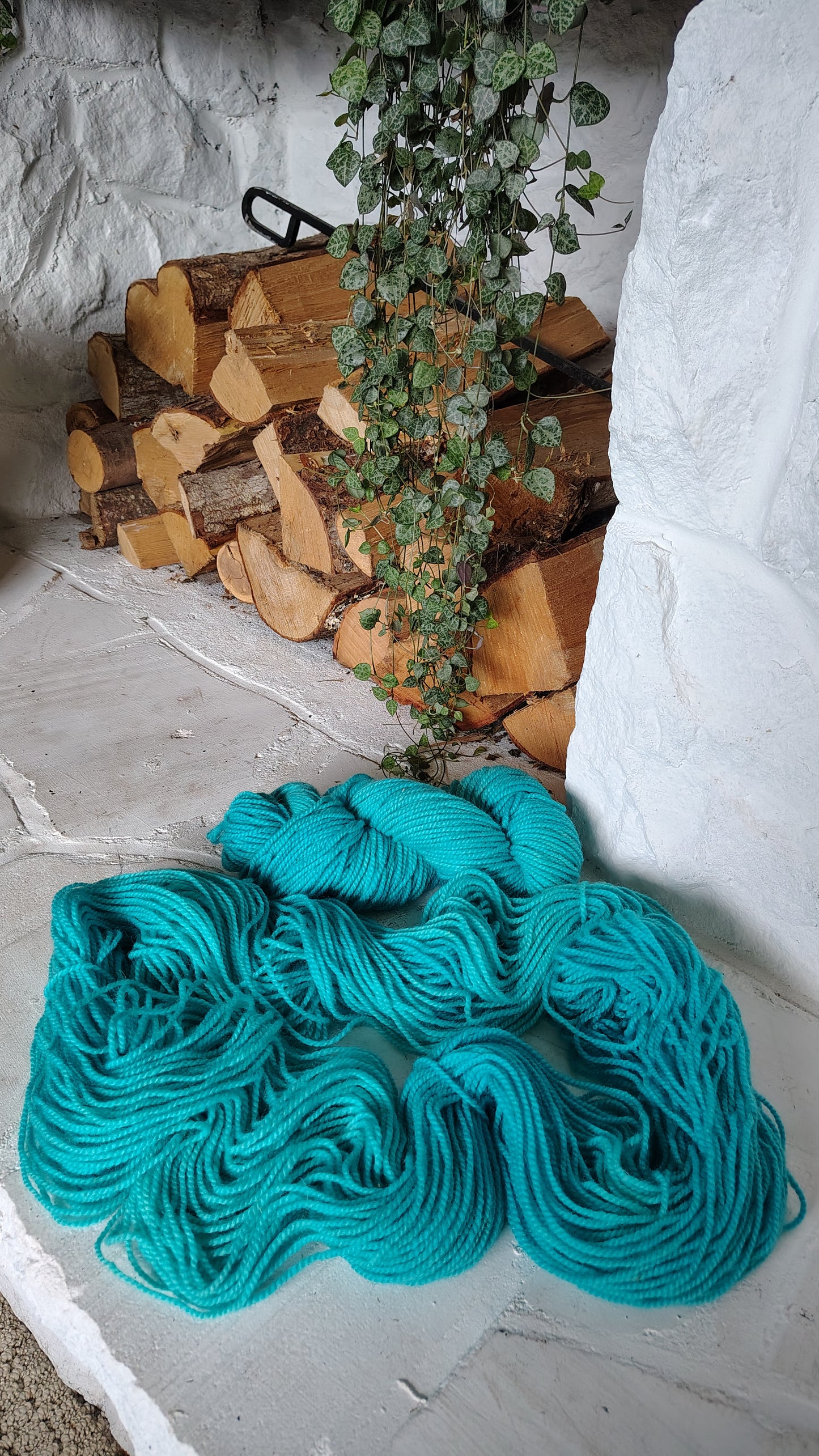 Dazzling Blue 01 M Hand Dyed Wool Yarn