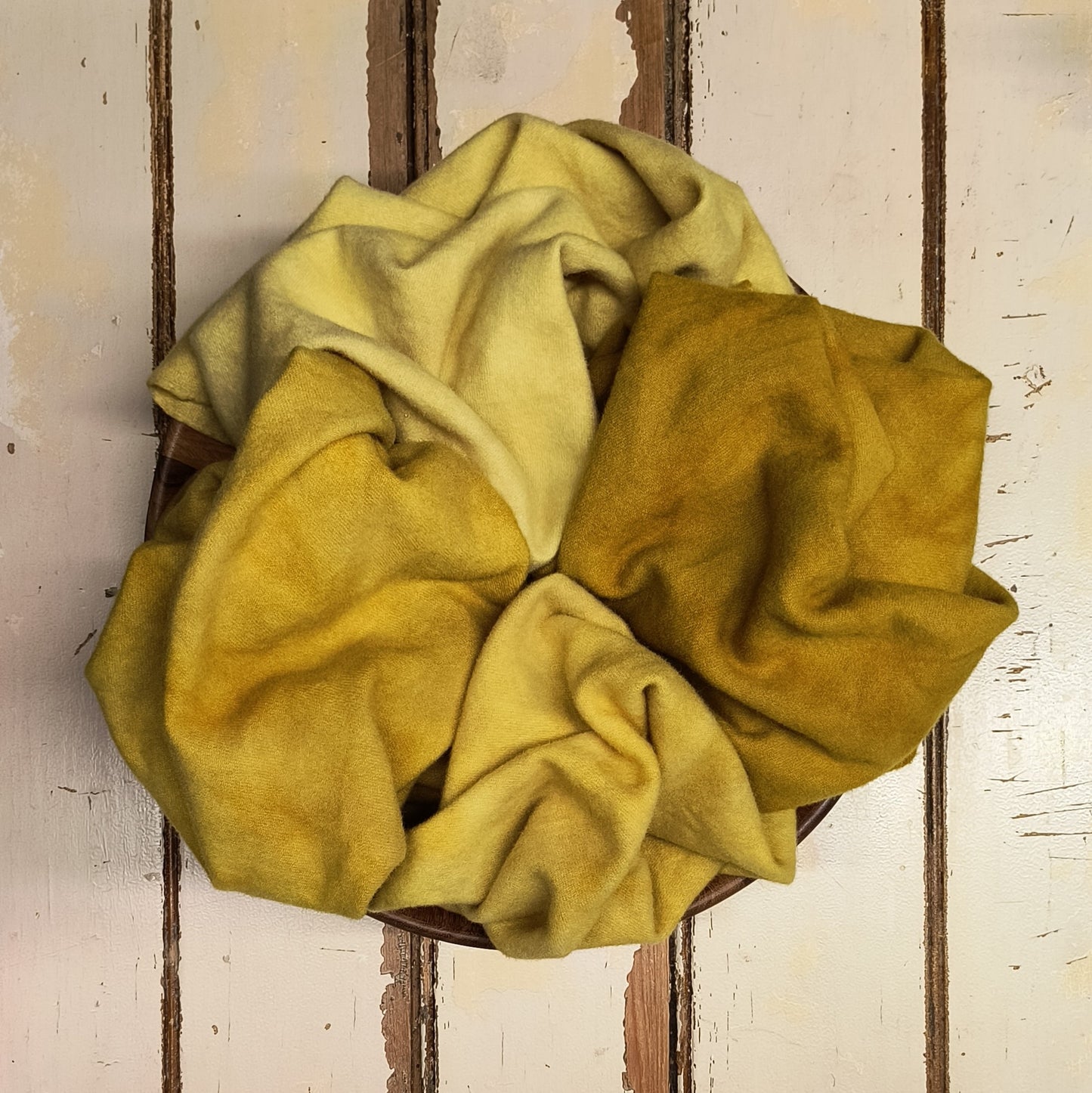HONEY GOLD VALUES M | Set of 4 Hand Dyed Wool