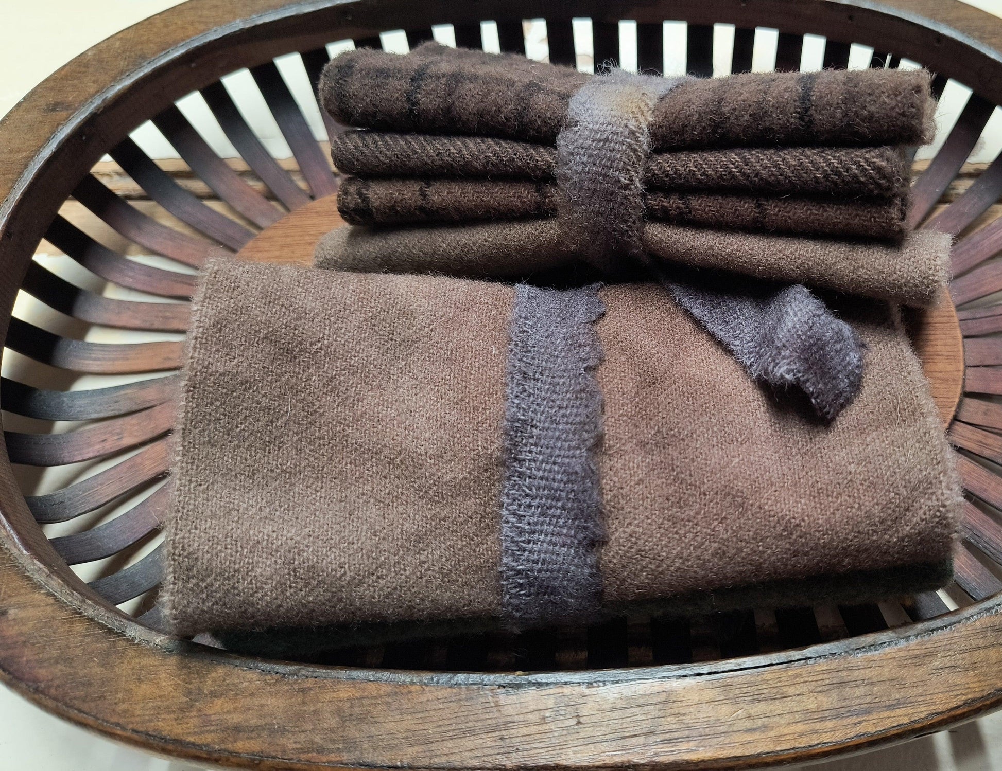 SEAL BROWN BUNDLE Hand Dyed Wool - All About Ewe Wool Shop