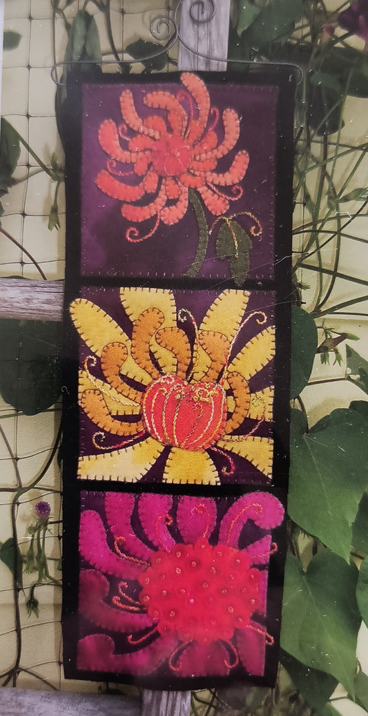 Close-Up Chrysanthemum Wall Hanging Pattern