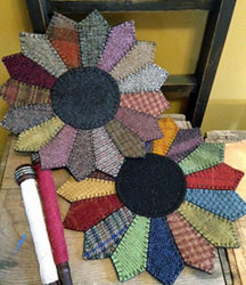 Dresden Plate Paper Pattern - All About Ewe Wool Shop