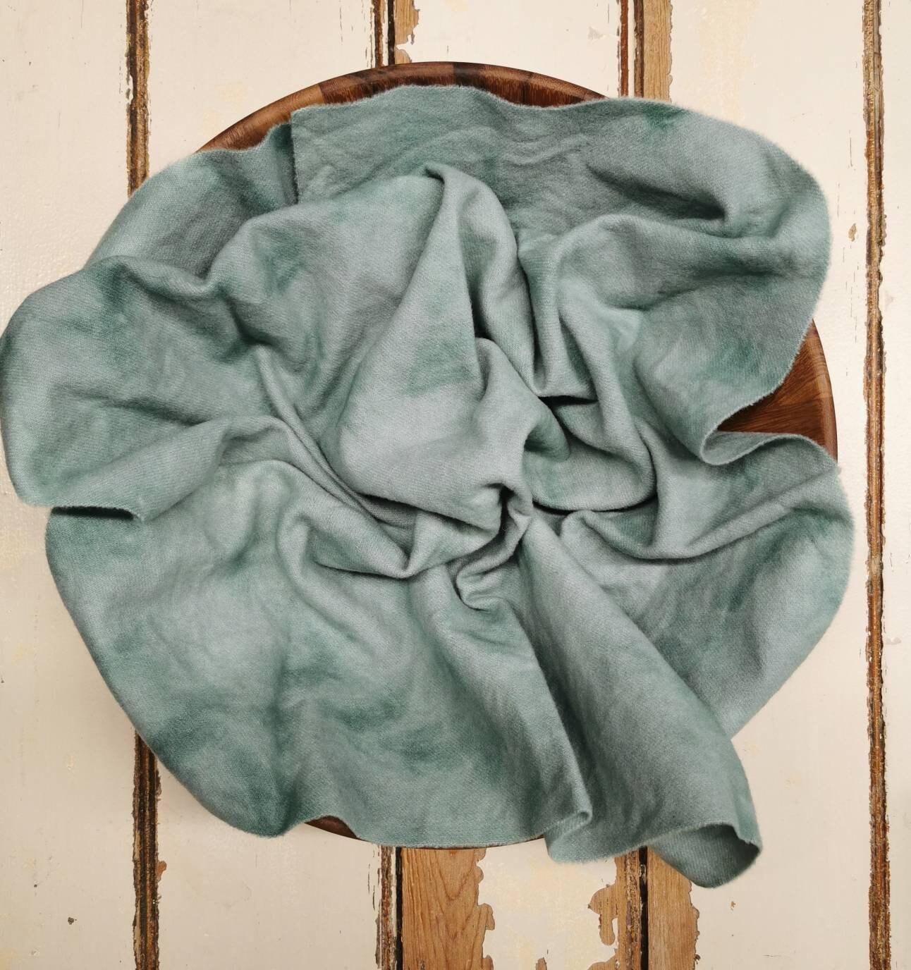 COUNTRY GREEN (Mottled) Hand Dyed Wool - All About Ewe Wool Shop