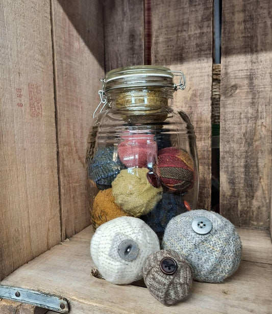 WOOL BALLS & BUTTONS Kit - All About Ewe Wool Shop