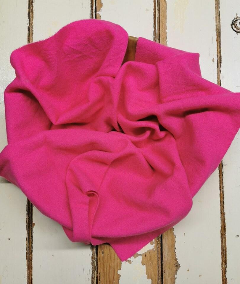 MAGENTA VALUES | Set of 5 hand-dyed wool | Patchwork | Applique | Hooking | Punching