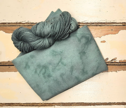 Country Green 01 M Hand Dyed Wool Yarn (Wholesale)