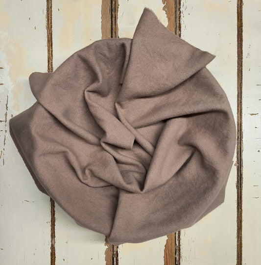 SEAL 03 Hand Dyed Wool - All About Ewe Wool Shop
