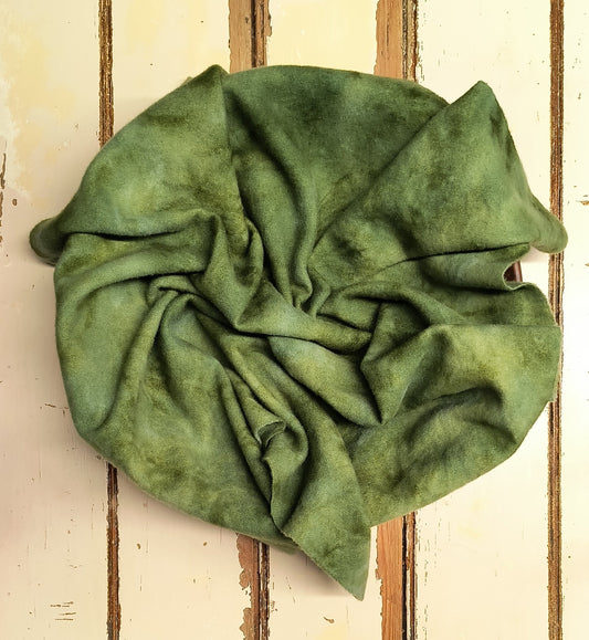 MOSS GREEN 00 M Hand Dyed Wool (Wholesale)