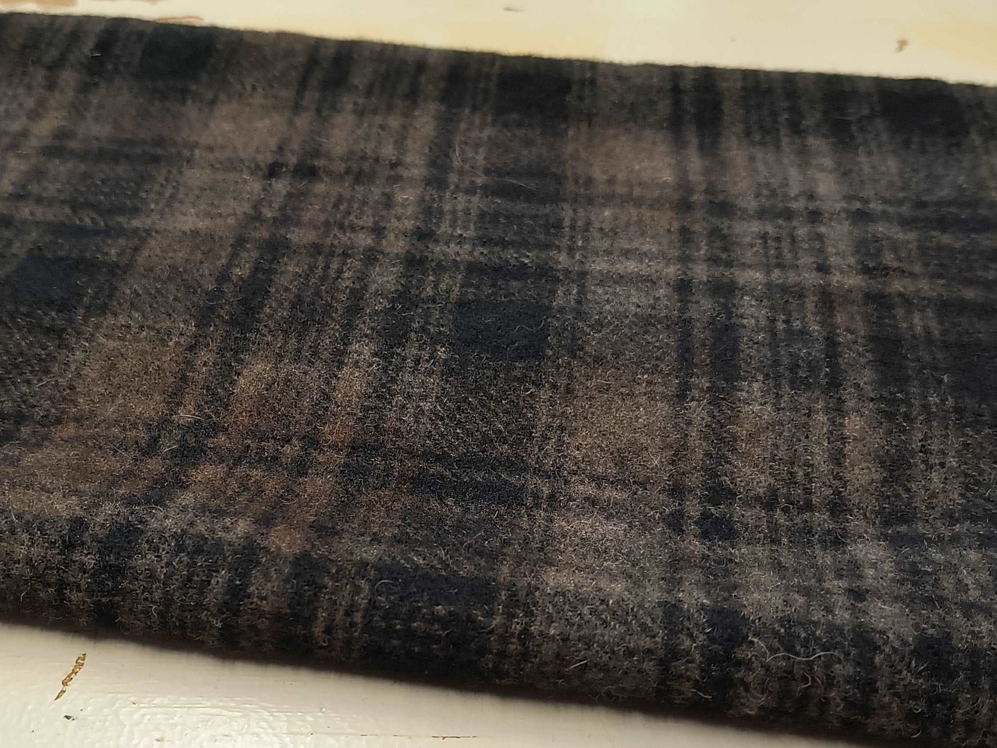CHOCOLATE BROWN (Mottled) Hand Dyed Plaid Wool (Dark)