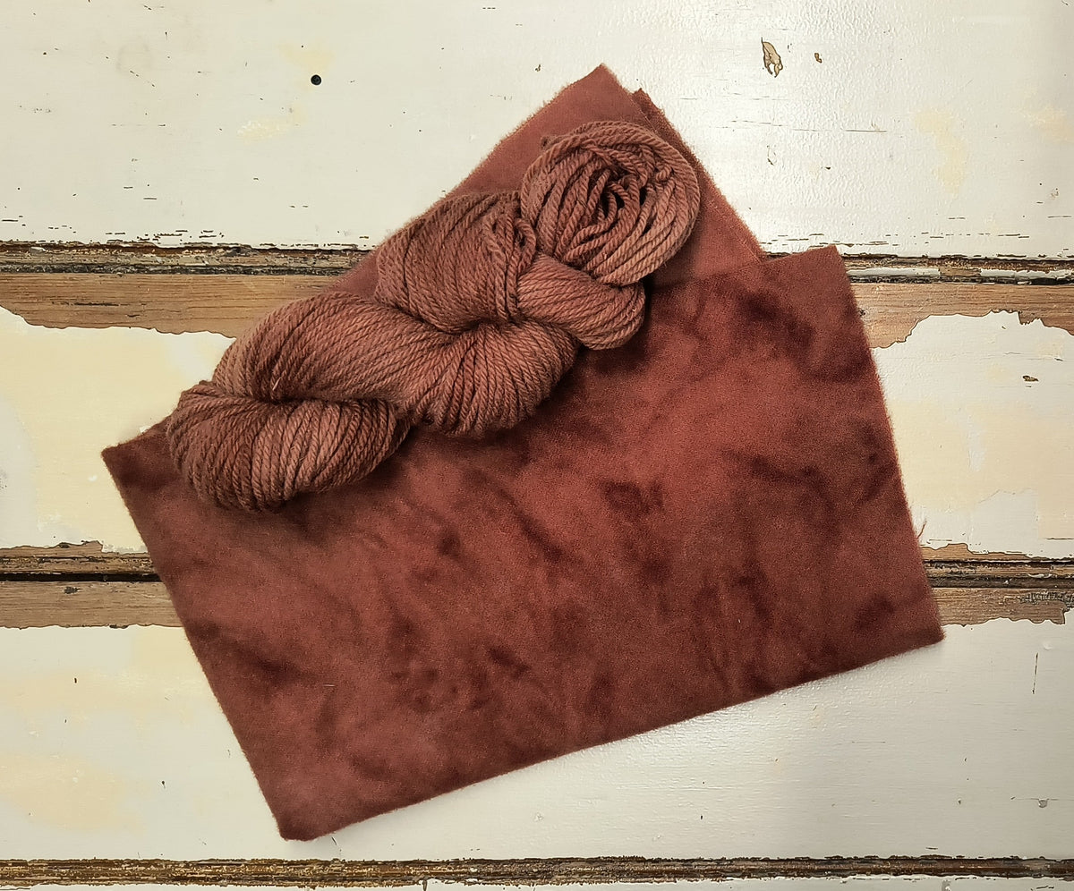 Reddish Brown 01 M Hand Dyed Wool Yarn (Wholesale)