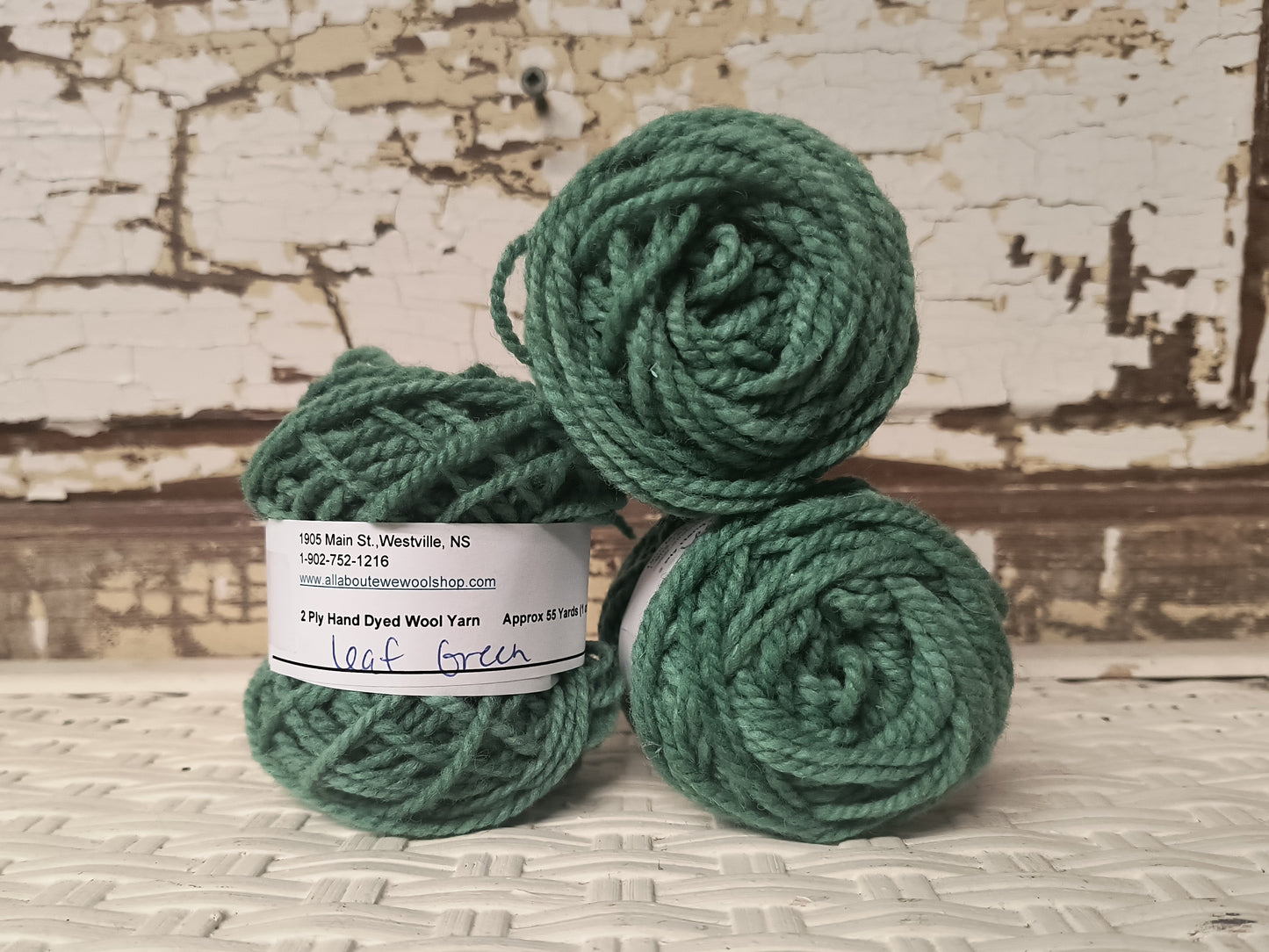 Leaf Green 01 M Hand Dyed Wool Yarn Cake