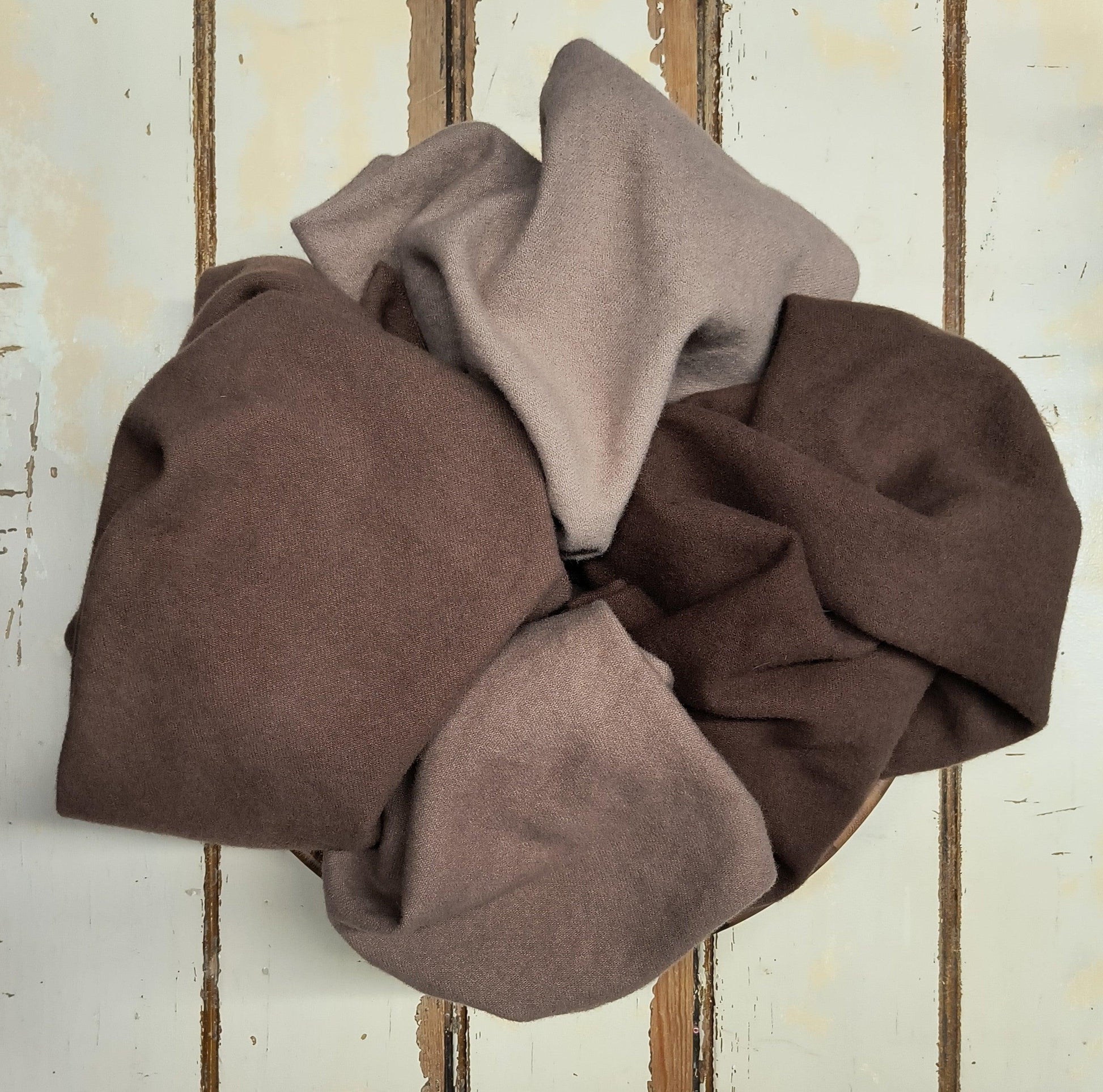 SEAL VALUES | Set of 4 Hand Dyed Wool - All About Ewe Wool Shop
