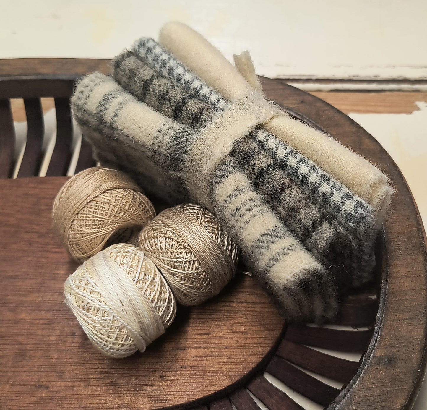 STRAW BUNDLE Hand Dyed Wool