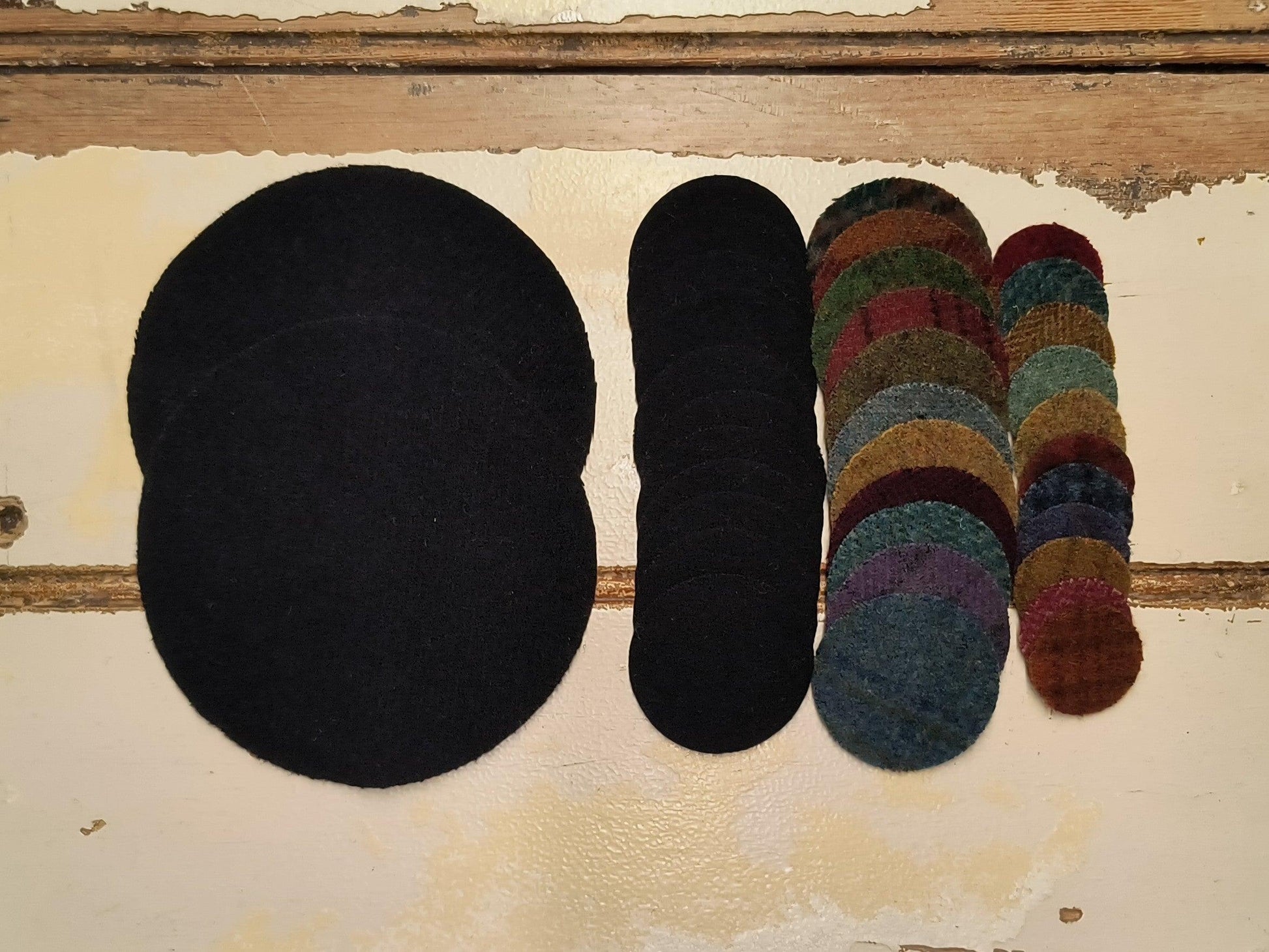 ROUND PENNY Mat Kit | Pre-Cut - All About Ewe Wool Shop