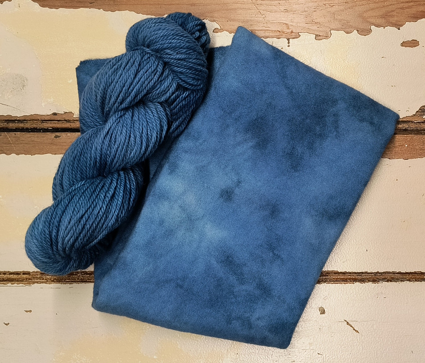 Lake Blue 00 M Hand Dyed Wool Yarn