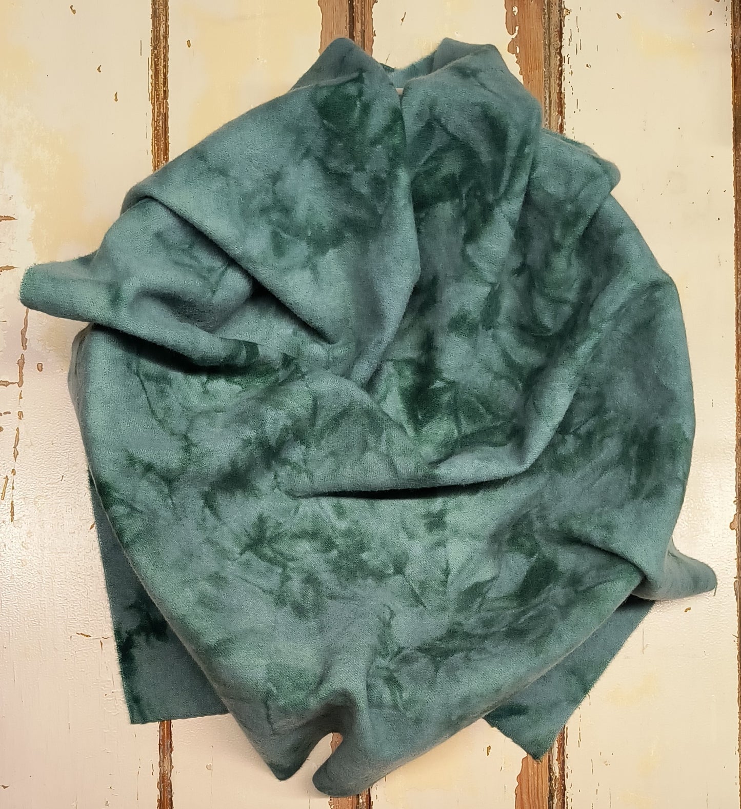 BLUE SPRUCE 01 M Hand Dyed Wool