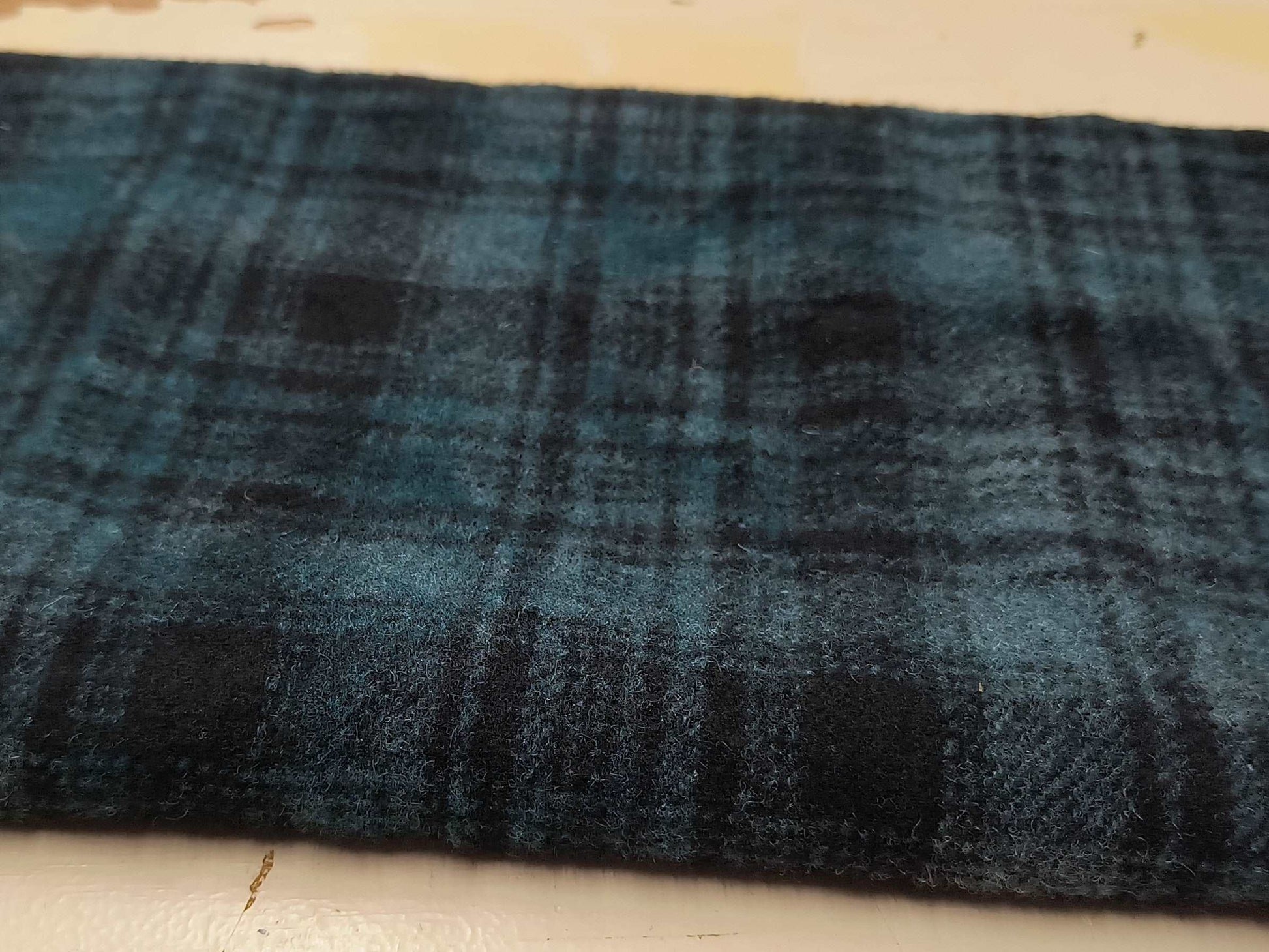 HERITAGE (Mottled) Hand Dyed Plaid Wool (Dark)