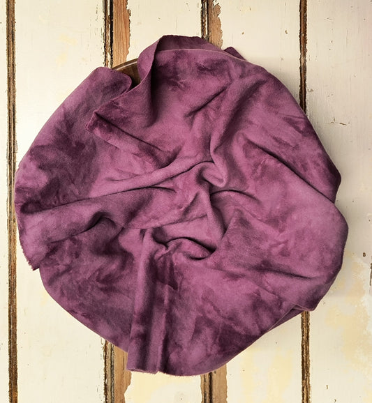 PLUM 01 M Hand Dyed Wool (Wholesale)