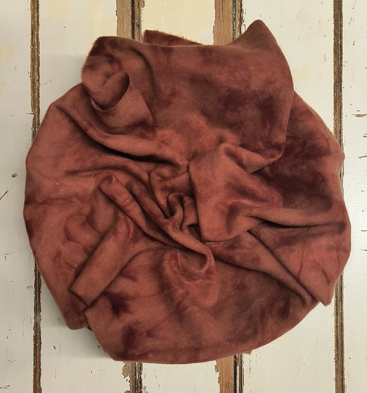 REDDISH BROWN 00 M Hand Dyed Wool (Wholesale)