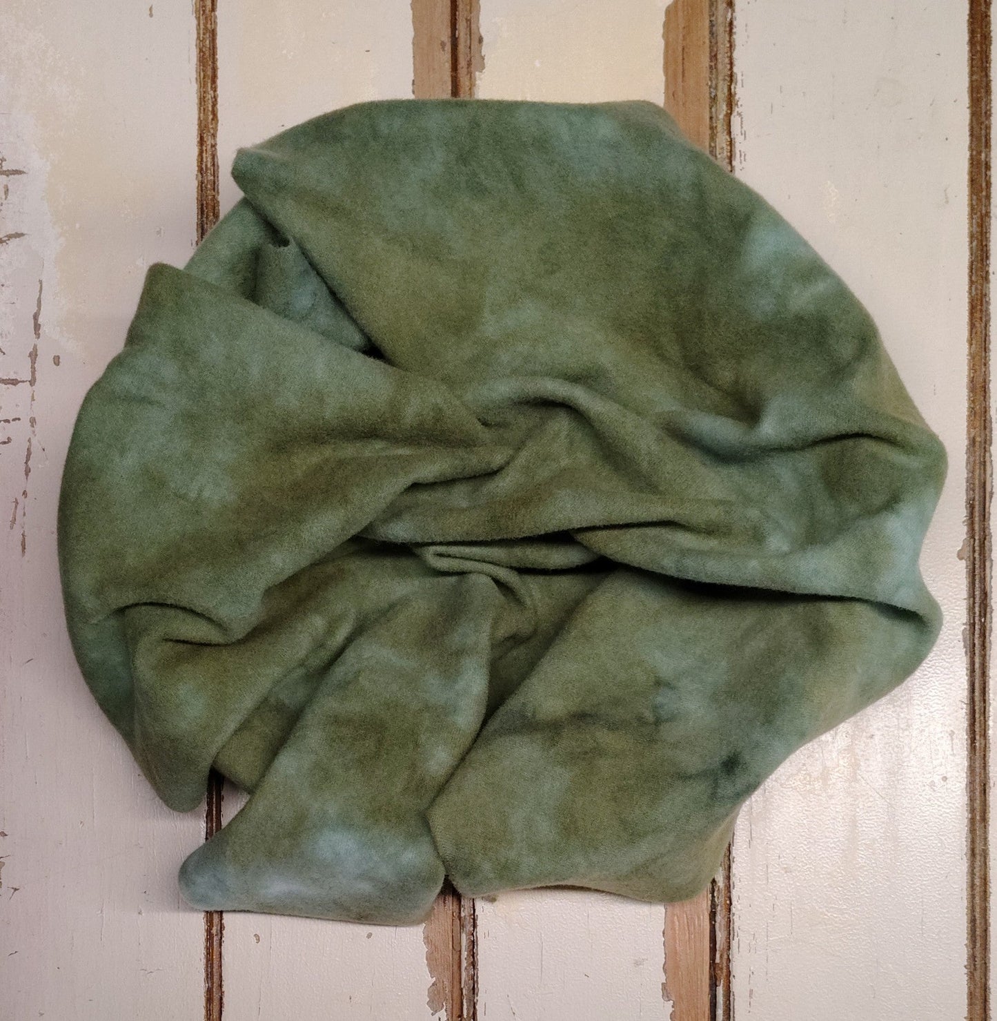 OLIVE DRAB 01 M Hand Dyed Wool (Wholesale)