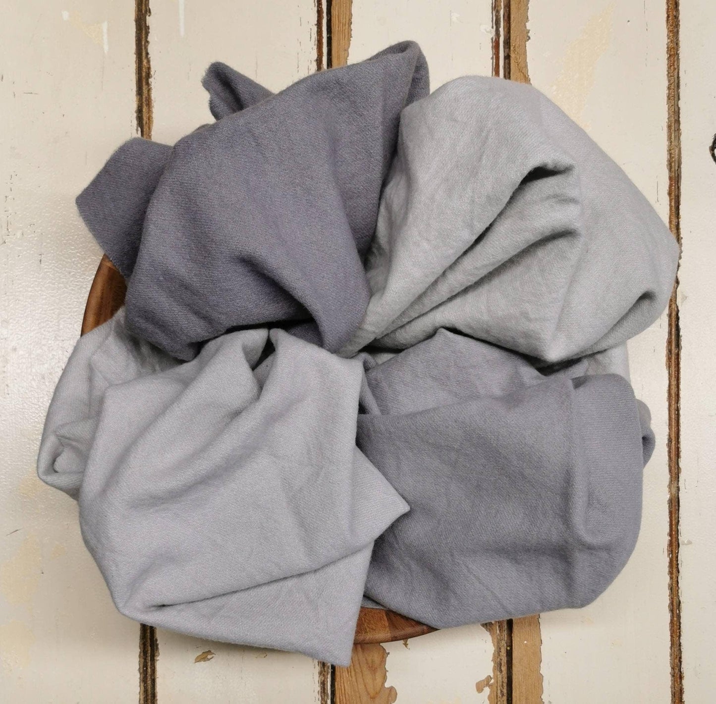 MOUSE 01 Hand Dyed Wool - All About Ewe Wool Shop