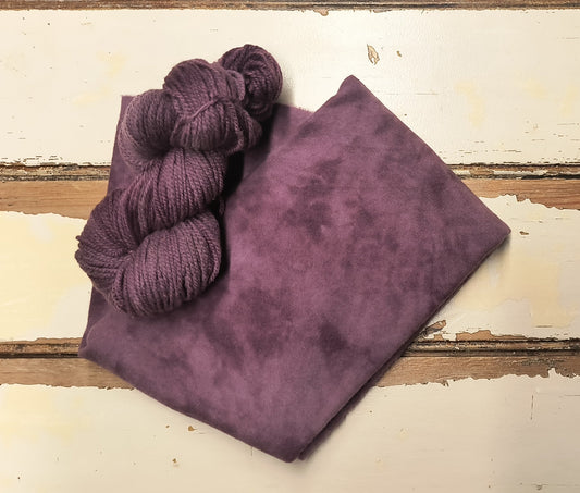 Plum 01 M Hand Dyed Wool Yarn (Wholesale)