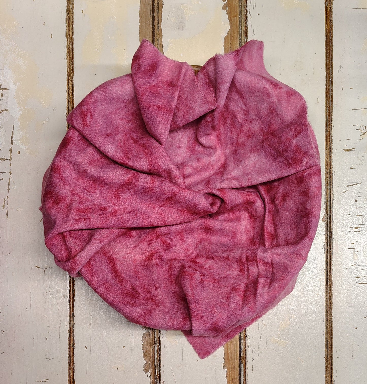 WINE ROSE 01 M Hand Dyed Wool