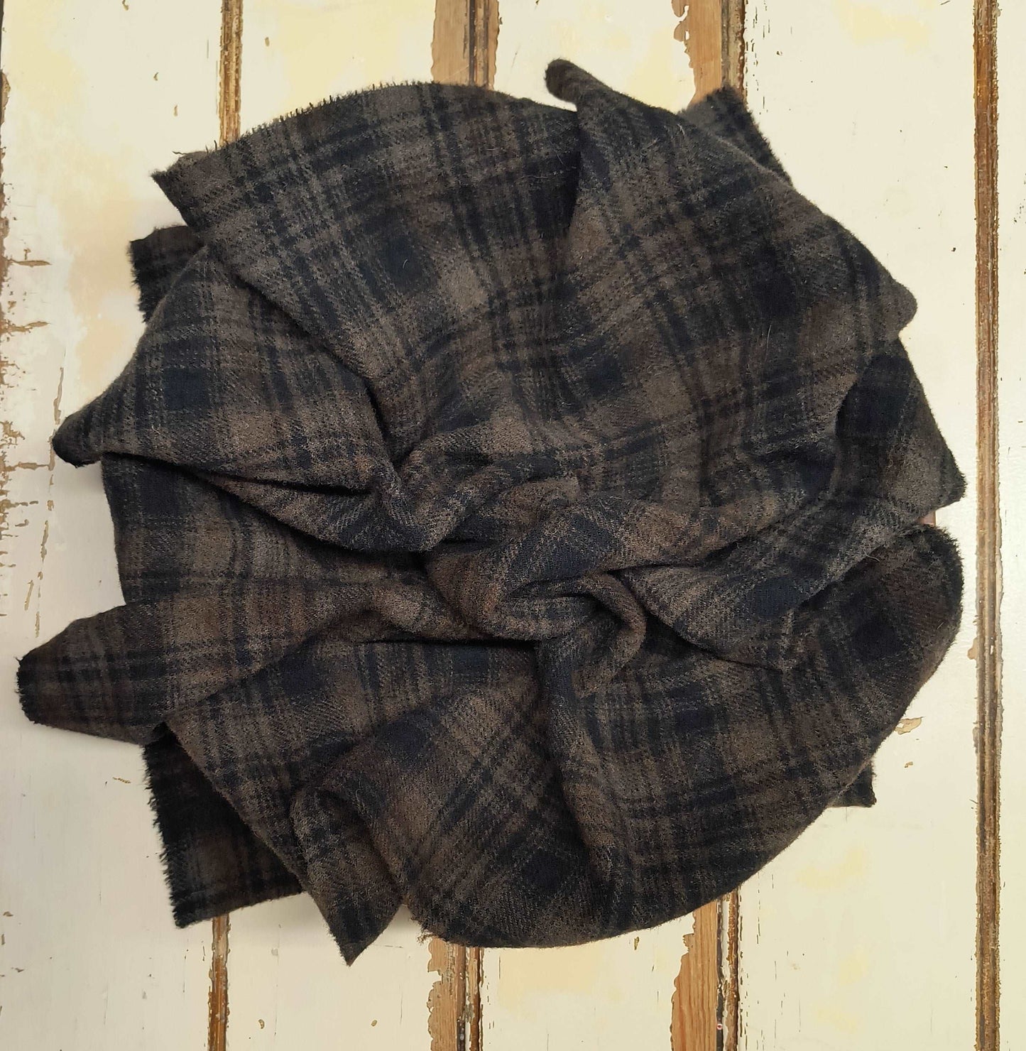 CHOCOLATE BROWN (Mottled) Hand Dyed Plaid Wool (Dark)