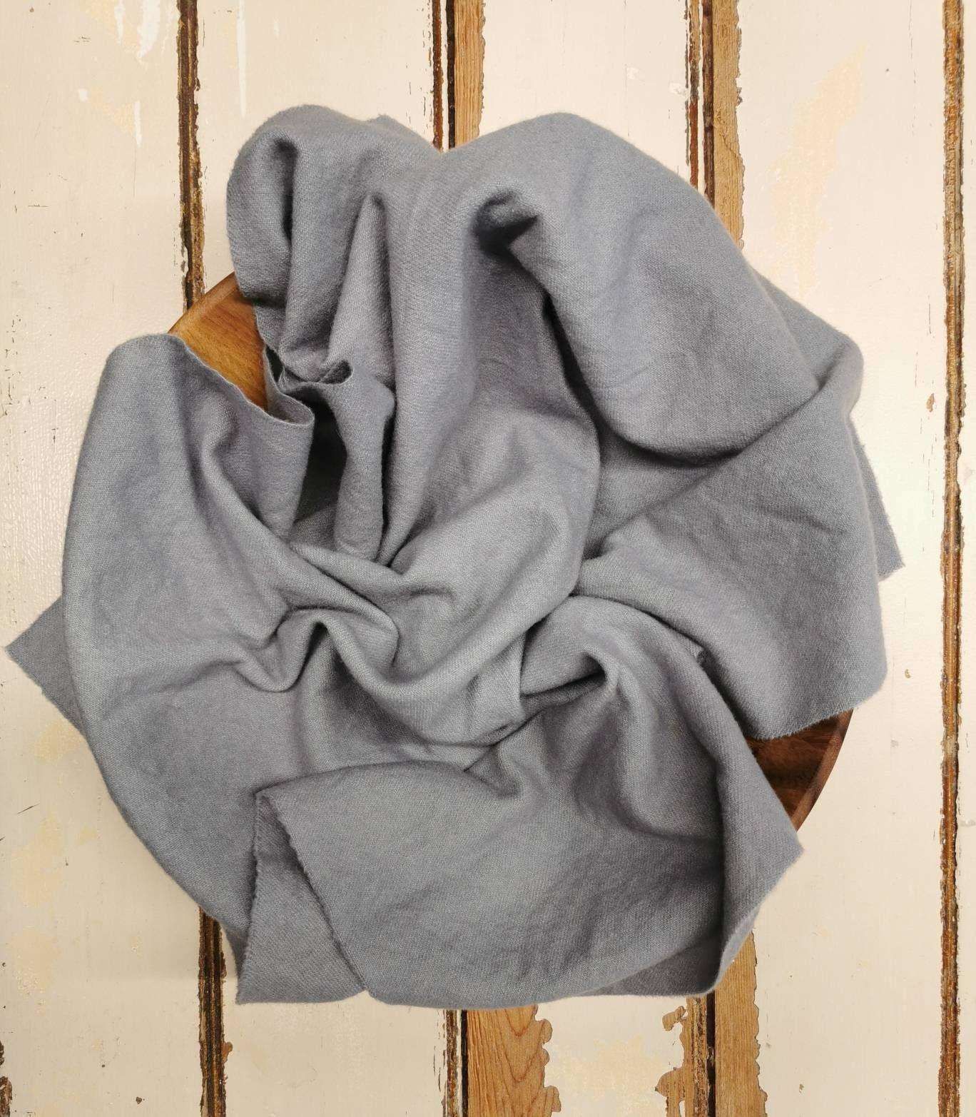 DOVE 03 Hand Dyed Wool - All About Ewe Wool Shop