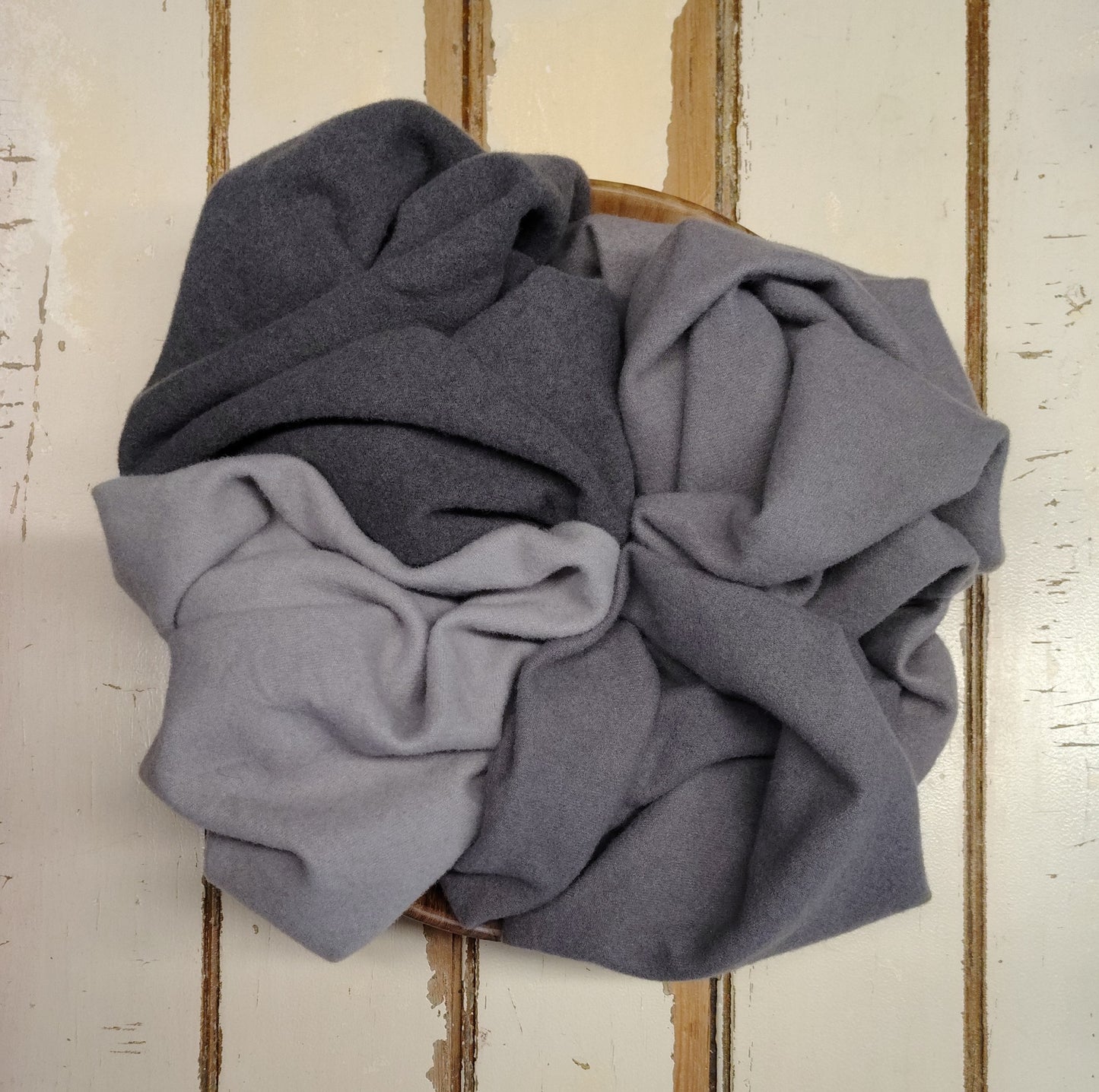 OLD SMOKE VALUES P | Set of 4 Hand Dyed Wool