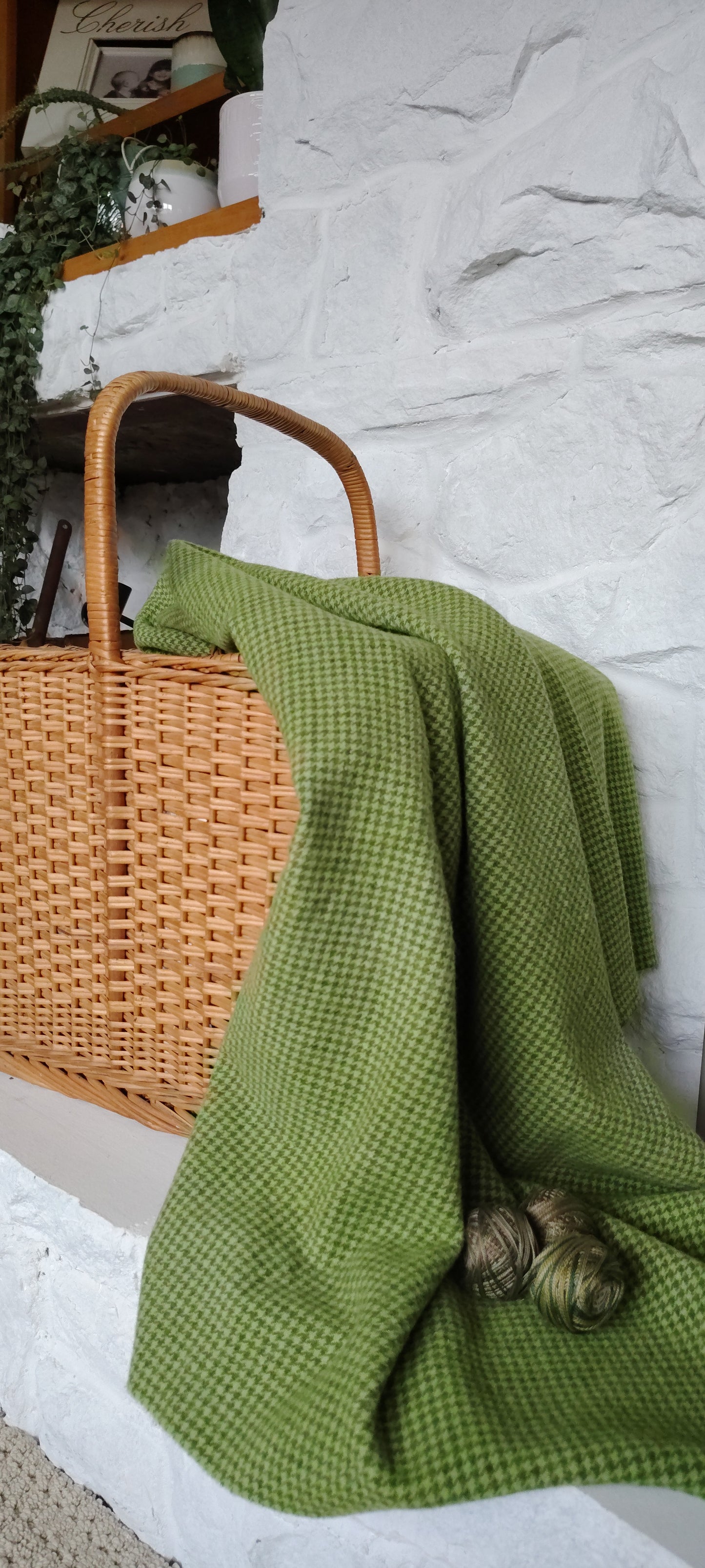 Avocado Hand Dyed Houndstooth Wool