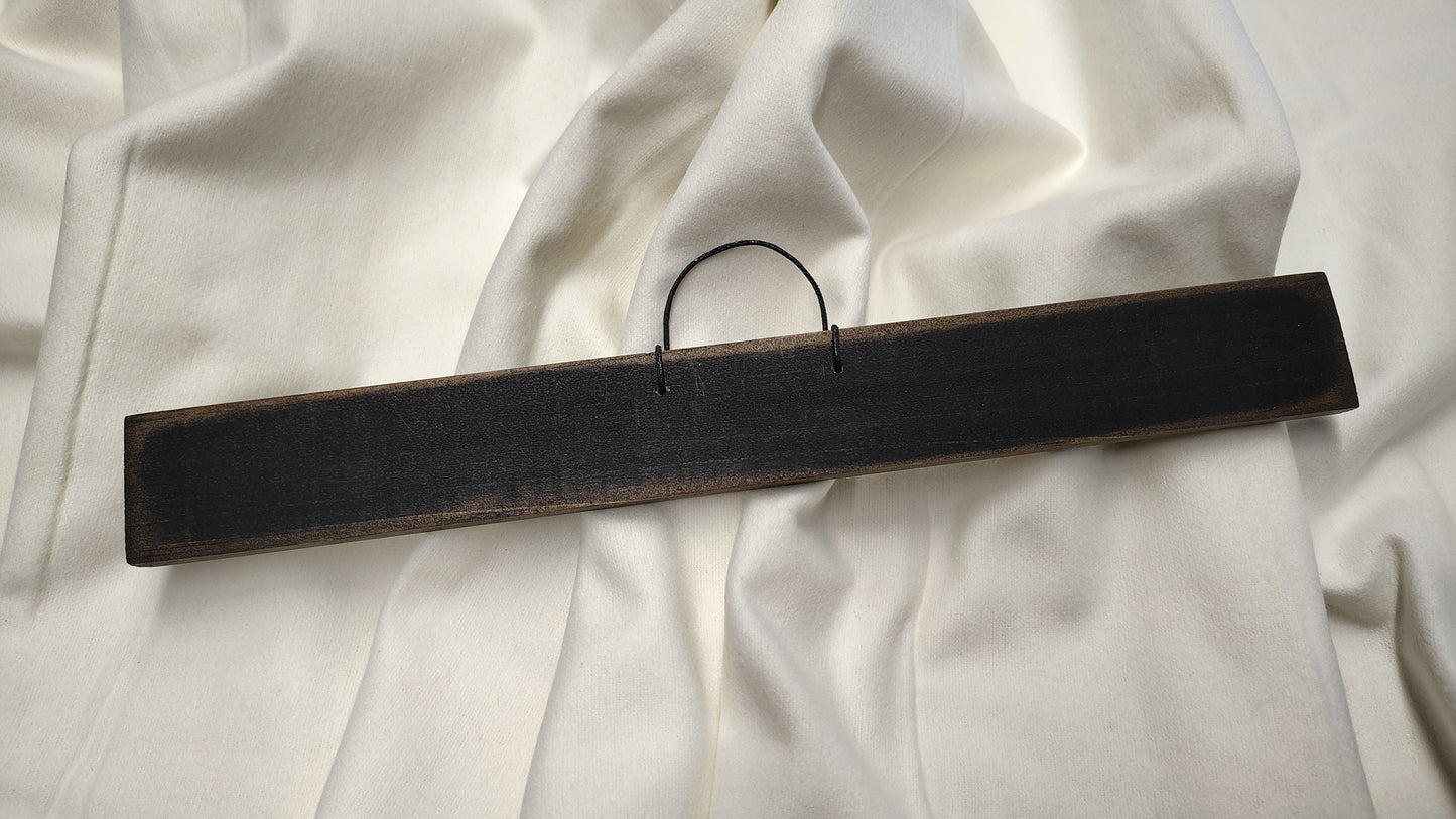 10¼" Wooden Distressed Hanger